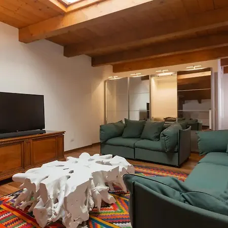 De Amicis Retrait - Eleganza Nel Cuore Di Appartement *