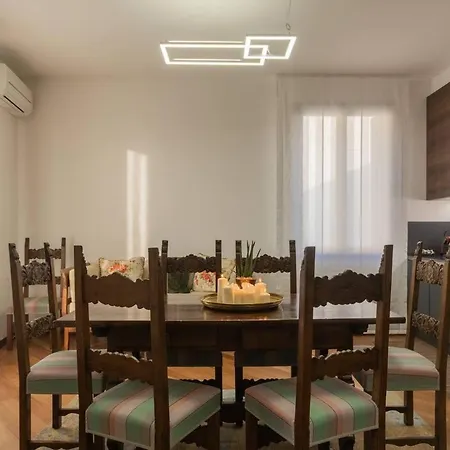 De Amicis Retrait - Eleganza Nel Cuore Di Appartement